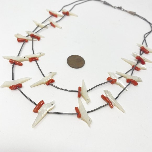 561 Vintage Zuni Carved Coral Mother of Pearl Two-strand Bird Fetish Necklace - Picture 4 of 7